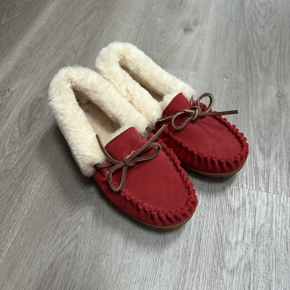 L.L. BEAN Wicked Good Moccasin Slippers Red Sz 6